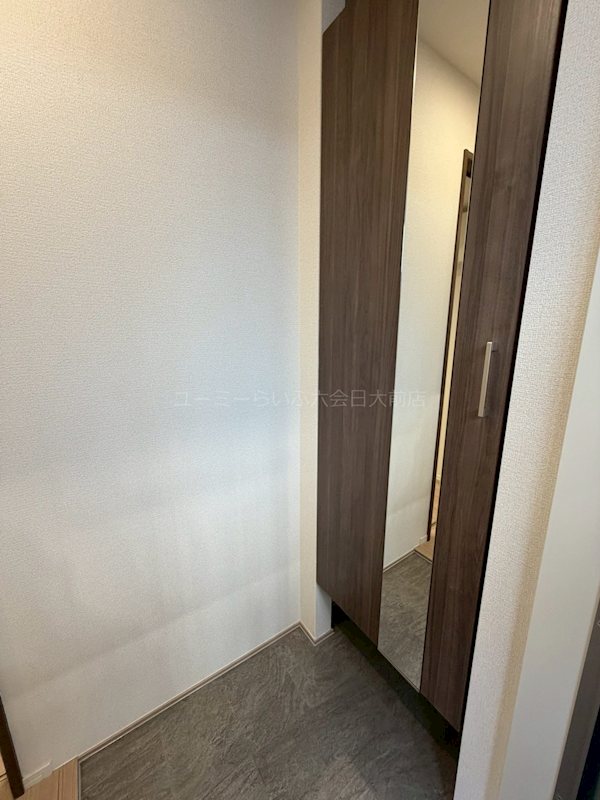 玄関　※同施工会社別部屋参考写真