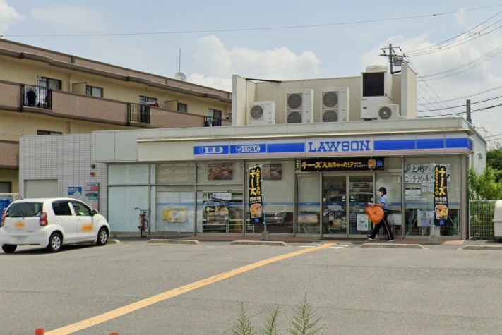 コンビニ　ローソン 伊丹西野三丁目店（コンビニ）まで331m