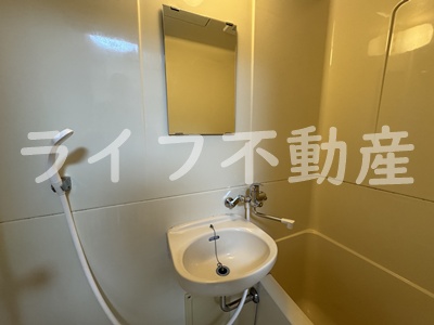 洗面設備　使いやすい洗面所です