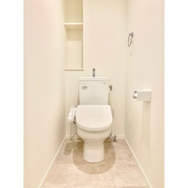 トイレ　清潔感のあるトイレです