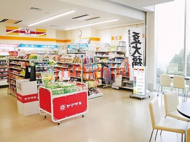コンビニ　Yショップ大阪学院大学店（コンビニ）まで168m