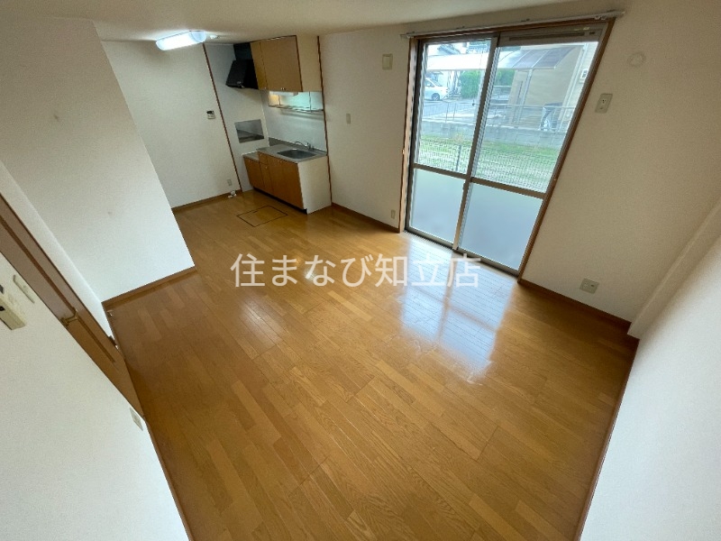 居室・リビング　同型別部屋写真