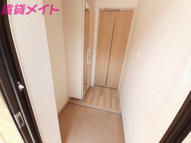 玄関　同型タイプの写真です