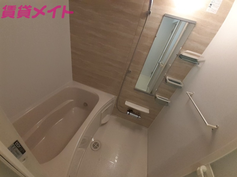 バス・シャワールーム　同型タイプの写真です
