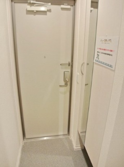玄関　別部屋参考。
