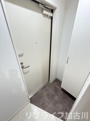 玄関　301号室参照