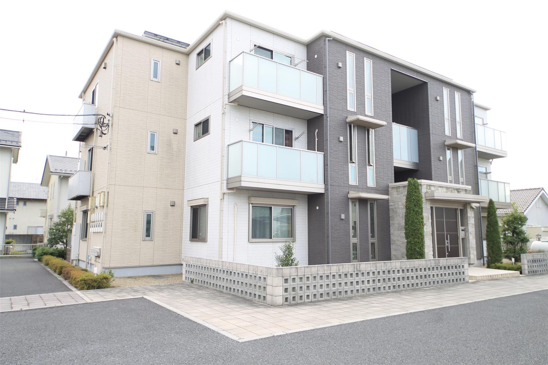 建物外観　積水ハウス施工のシャーメゾン★3階建てのマンションです！
