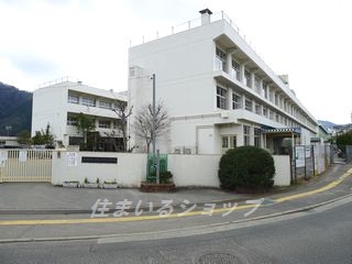 小学校　広島市立亀山南小学校（小学校）まで1300m