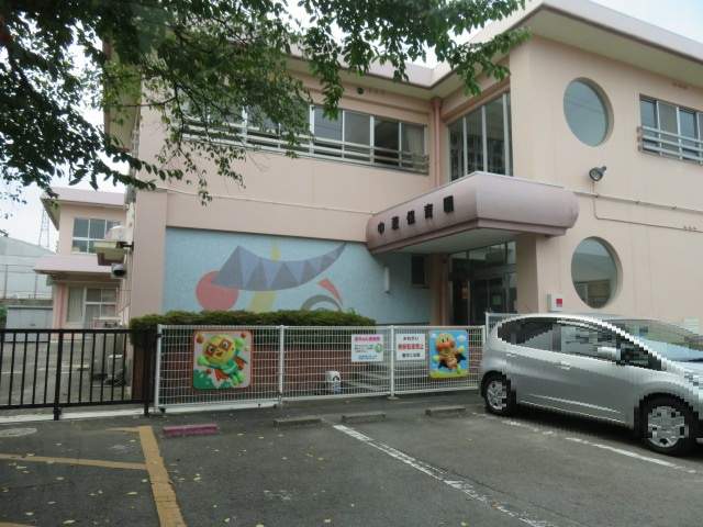 中学校　新居浜市立中萩中学校（中学校）まで750m