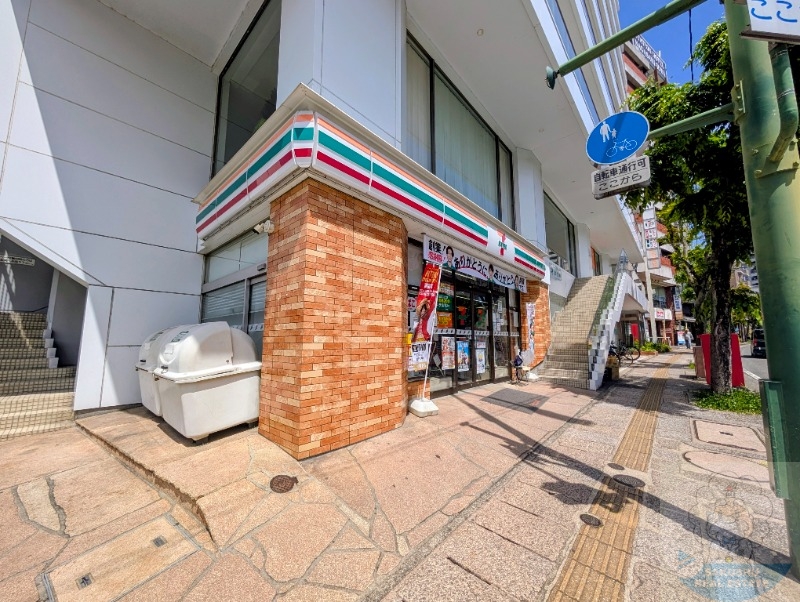 コンビニ　セブンイレブン長崎馬町店（コンビニ）まで140m