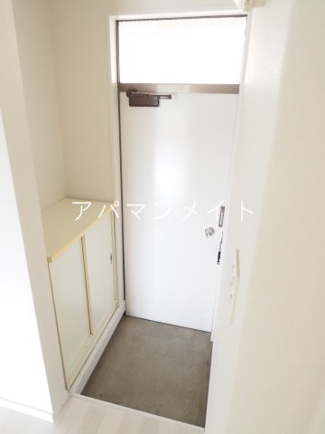 玄関　シューズボックス付きです