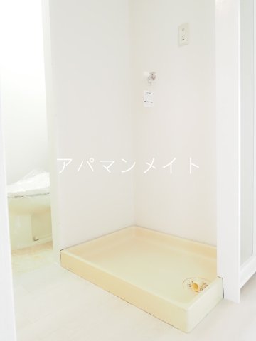 その他設備　室内洗濯機置場です