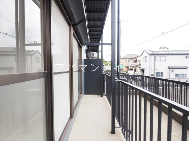バルコニー　屋根付きです