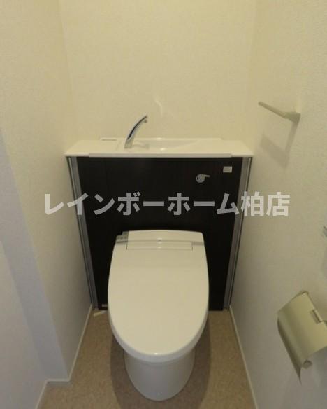 トイレ　落ち着いたトイレです