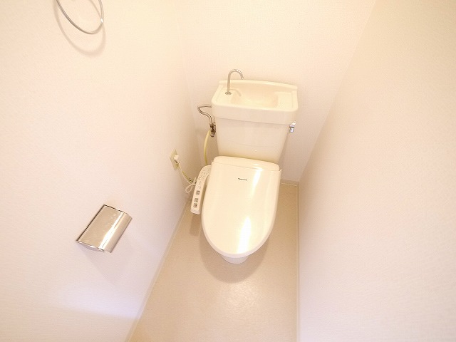 トイレ　トイレもきれいです
