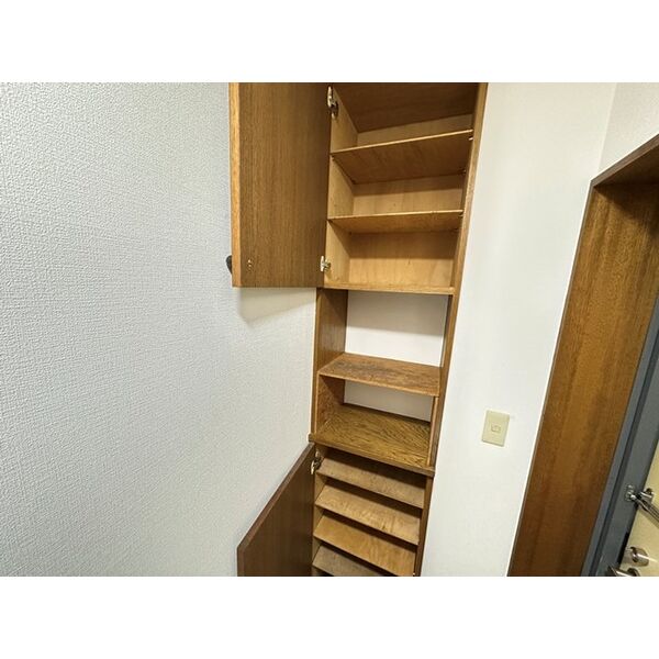 収納　シューズボックス