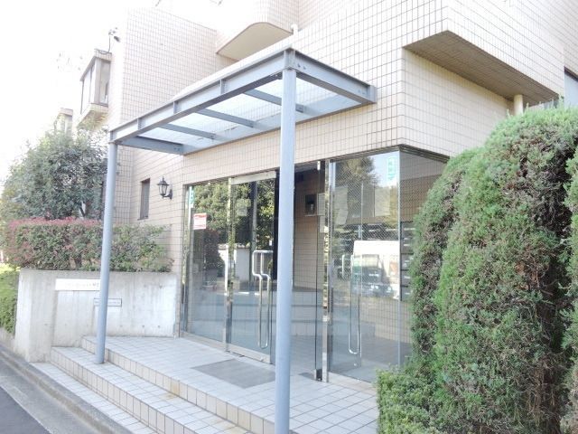 エントランス　★エントランスには防犯カメラもありますので安心です★