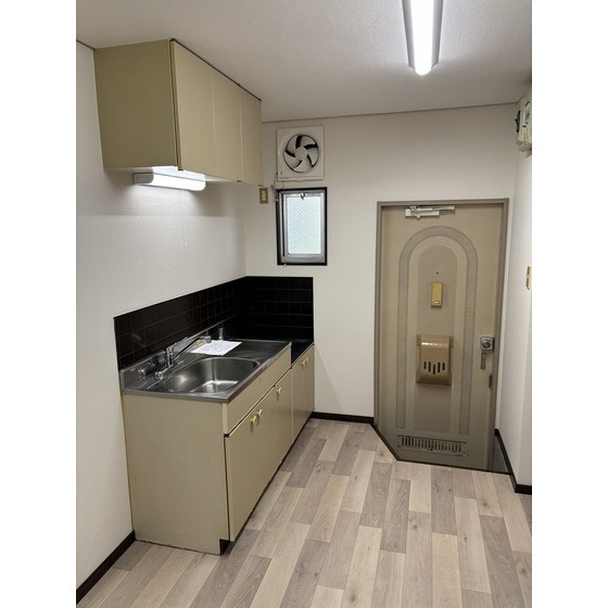 キッチン　シンプルで使い勝手のいいキッチン