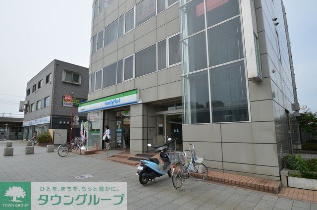 コンビニ　ファミリーマート蓮田駅東口店（コンビニ）まで1226m
