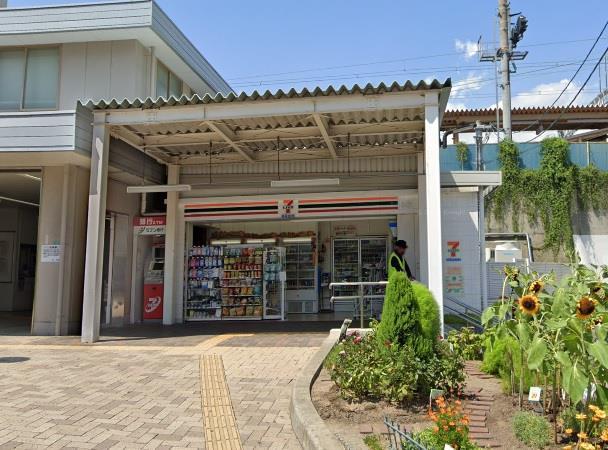 コンビニ　セブンイレブンキヨスクJR甲子園口駅南口店（コンビニ）まで56m