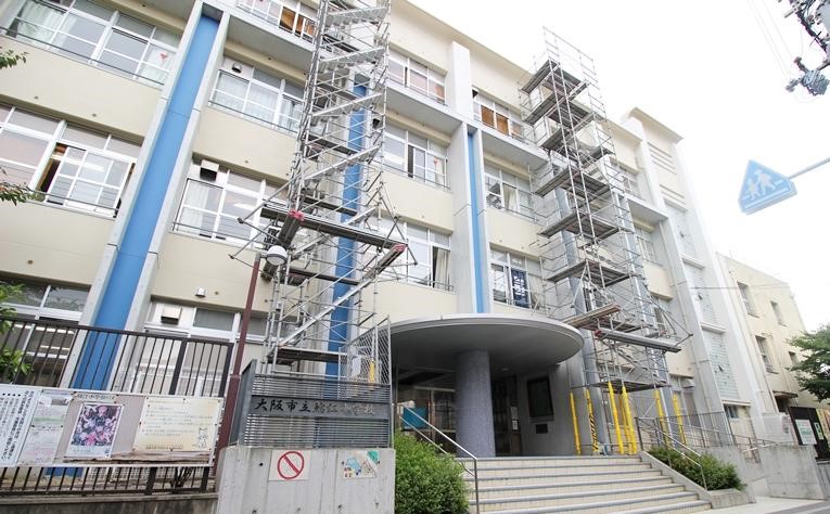 小学校　鯰江小学校（小学校）まで739m