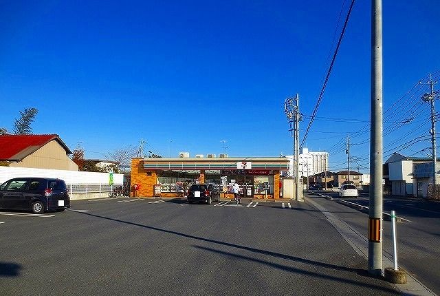 コンビニ　セブンイレブン（コンビニ）まで500m
