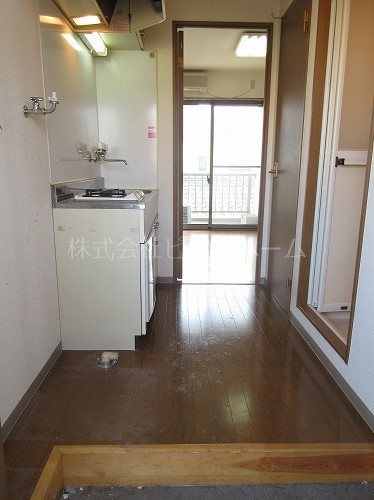 玄関　※別号室参考写真