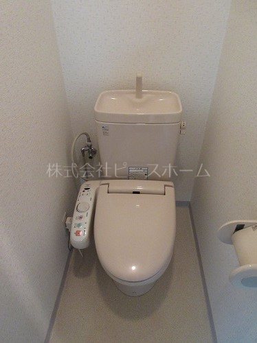 トイレ　※別号室参考写真