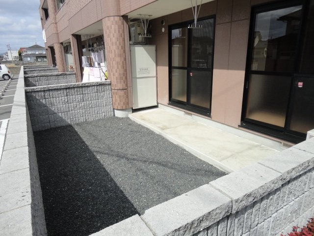 庭　専用庭