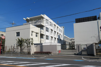 中学校　東大阪市立 布施中学校 夜間学級（中学校）まで773m