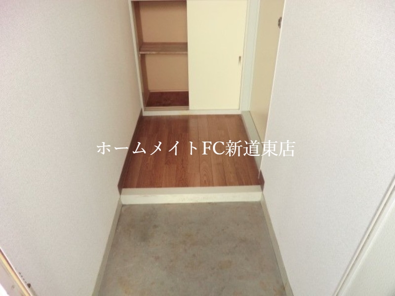 玄関　玄関
