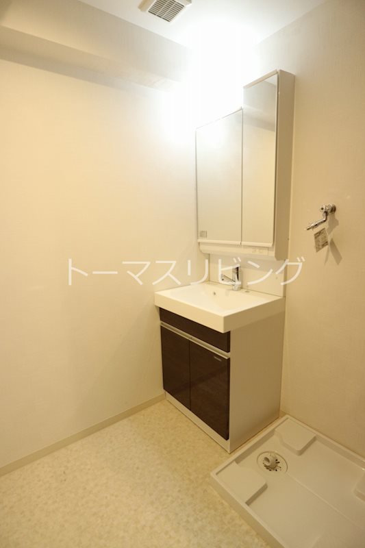 洗面設備　新築時参考写真です。