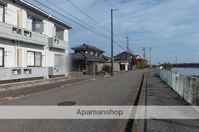 その他　前面道路（その他）まで0m