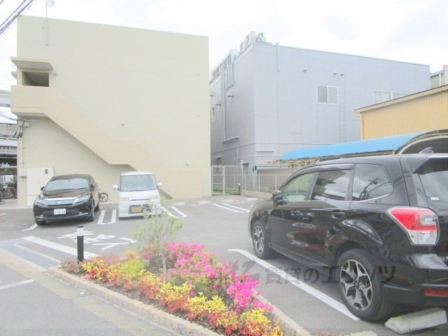 駐車場　駐車場