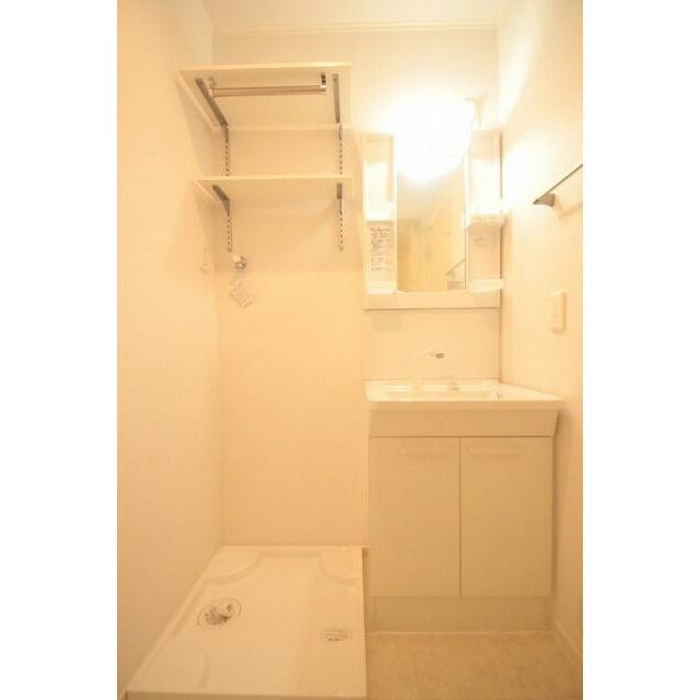 洗面設備　※別部屋の参考写真です。
