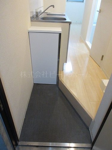 玄関　※別号室参考写真