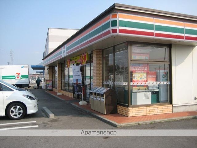 コンビニ　セブンイレブン（コンビニ）まで1082m