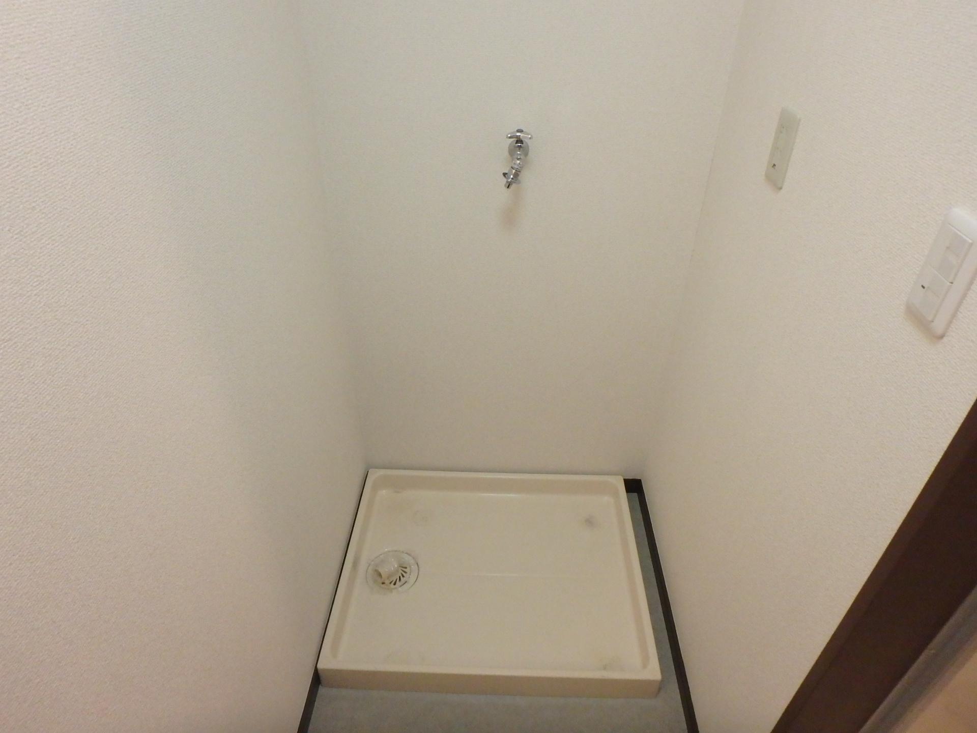 その他設備　室内洗濯機置場です(別部屋参考写真)