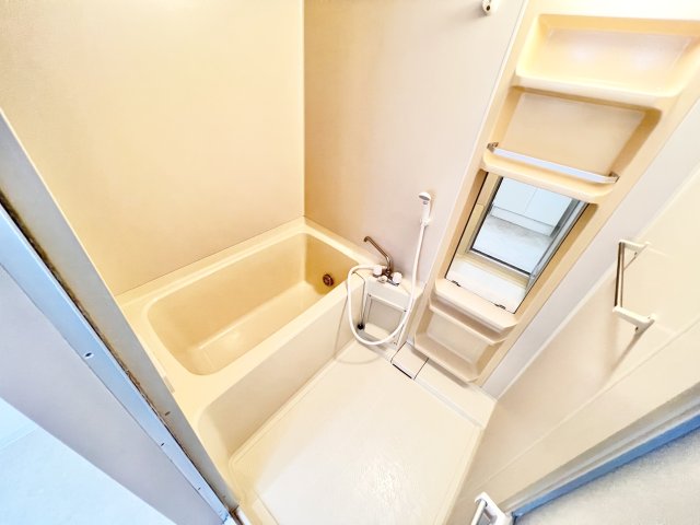 バス・シャワールーム　※別部屋参考写真