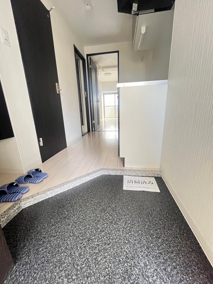 玄関　※別部屋の写真です