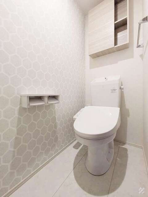トイレ　温水洗浄暖房便座
