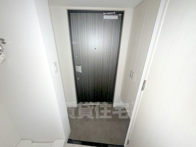 ソルテラス京都西院 悠洛の玄関写真