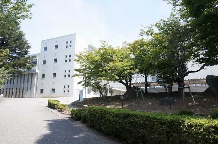 高校・高専　石川県立金沢桜丘高校（高校・高専）まで720m