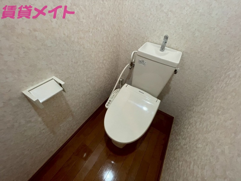 トイレ　同型参考写真