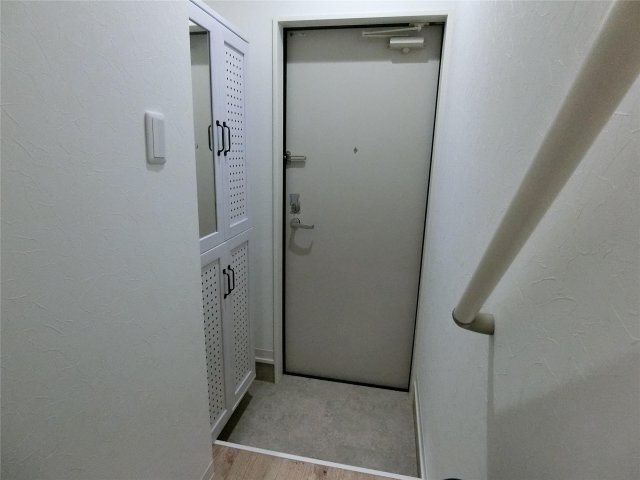 玄関　靴をたくさん仕舞えるシューズボックス付き♪（同仕様画像）