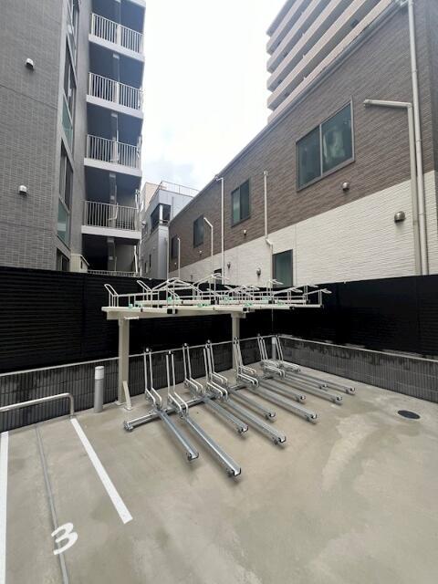 駐車場　駐輪場?