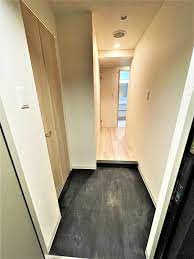 玄関　写真は同タイプ住居です。