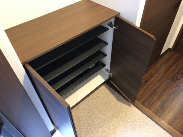玄関　シューズボックス付き