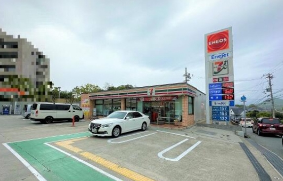 コンビニ　セブンイレブン 神戸ジェームス山店（コンビニ）まで522m