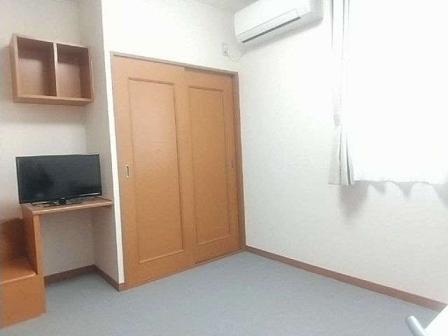居室・リビング　こちらのリビングで趣味の時間をお楽しみください